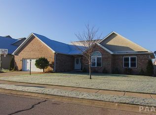 10811 N Trailside Ln, Dunlap, IL 61525