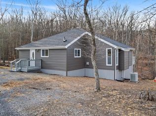 23 Ottawa Trl, Hedgesville, WV 25427
