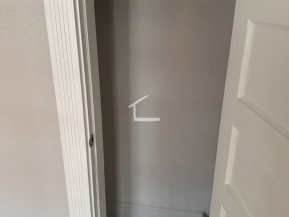 4th image of 80 Empire St APT 3