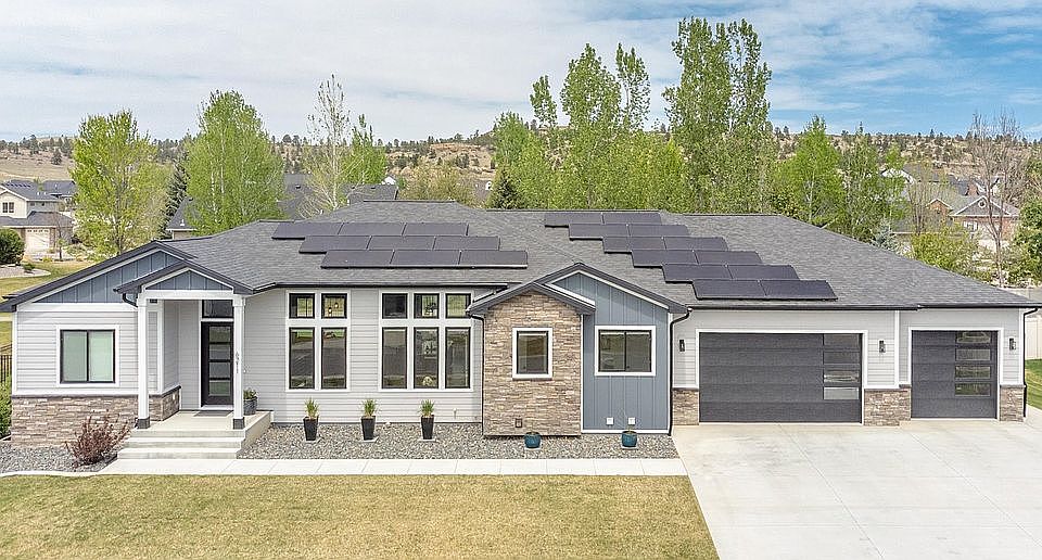 1st image of 6211 Sandalwood Dr