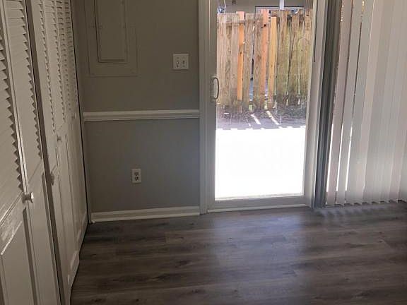 5th image of 126 Oakmont Dr APT 6