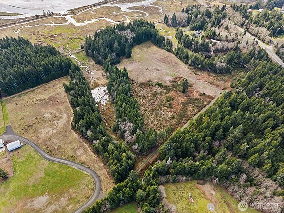 2nd image of 75 Bear Meadows Lane