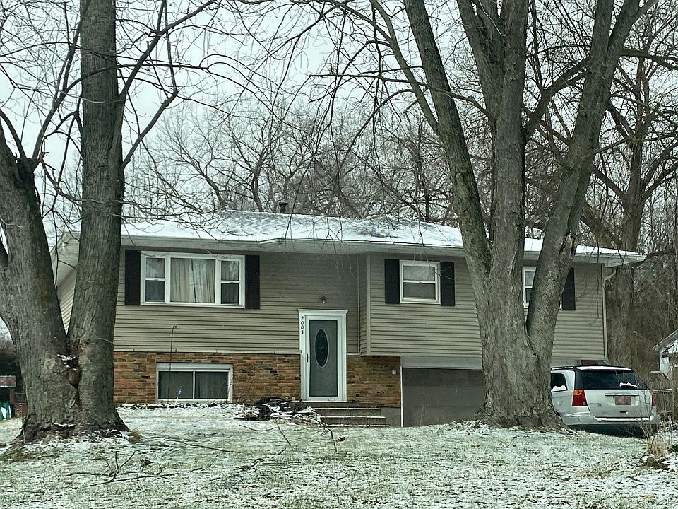 2nd image of 2003 N Ellory Rd