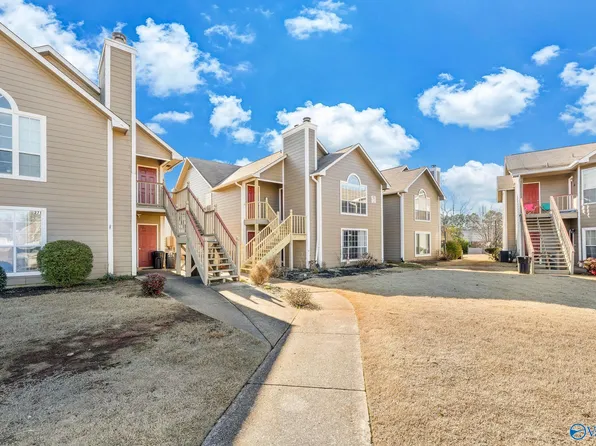 261 Waters Edge Ln, Madison, AL 35758