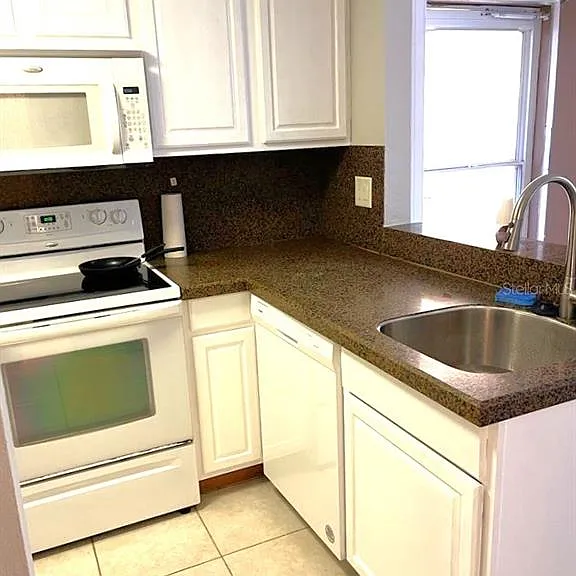 596 Orange Dr #150 — Photo 8