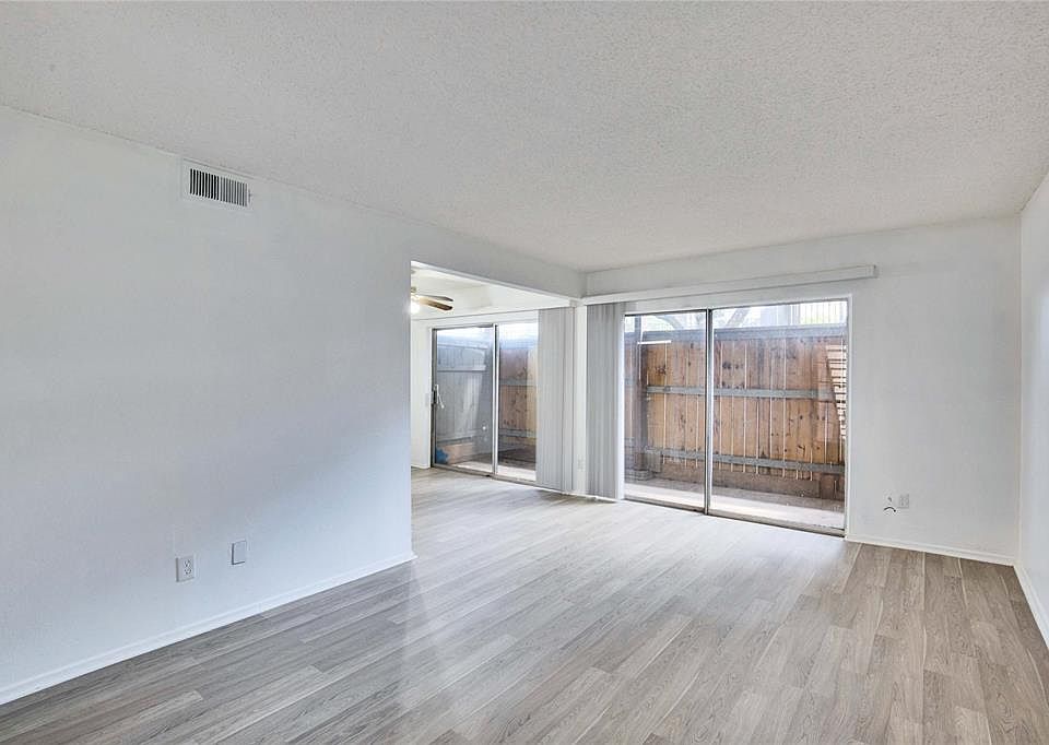 2124 Burton Dr Austin, TX, 78741 Apartments for Rent Zillow