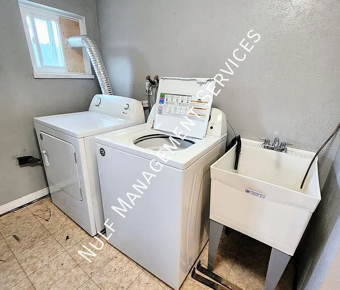 3825 Liberty Ave #2 — Photo 8