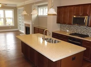407 Alderwood St, Sandy Springs, GA 30328