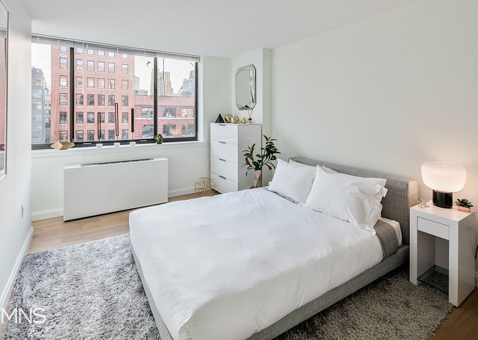 1st image of 250 W 19th St APT 3L