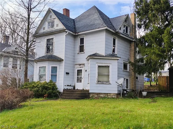 231 Park Pl, Conneaut, OH 44030