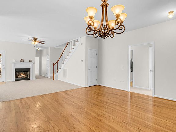 4th image of 205 Summergrass Dr