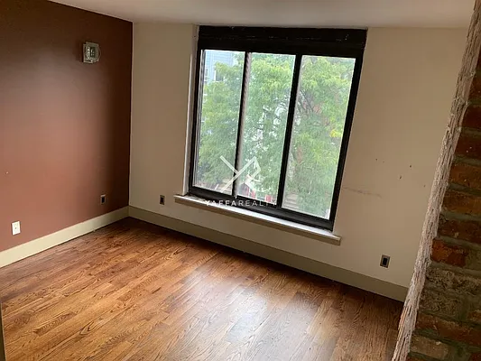 Rented by Yaffa Realty LLC | media 21