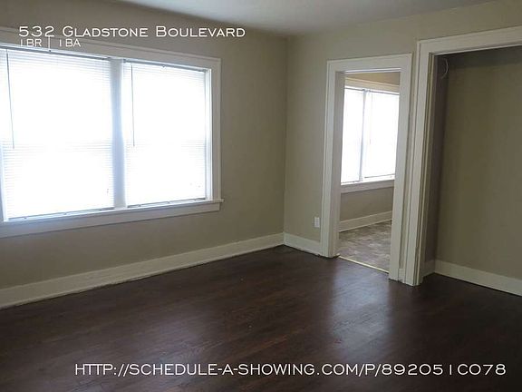 3rd image of 532 Gladstone Blvd