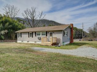 2404 Gap Creek Rd, Elizabethton, TN 37643