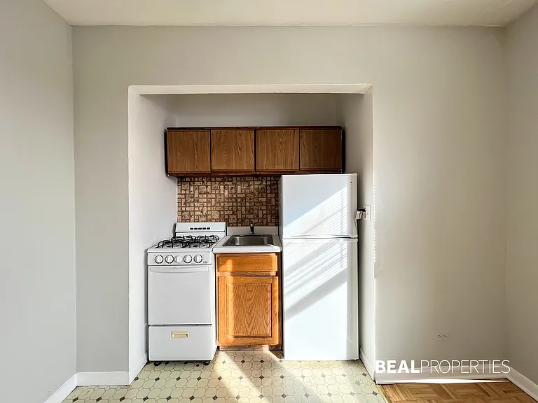 739 West Belmont Avenue — Photo 7