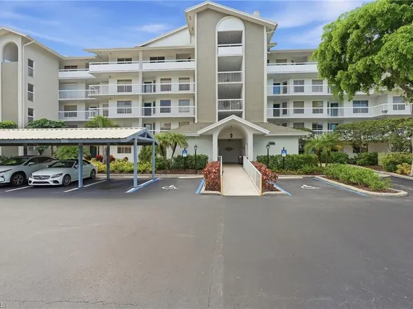 360 Horse Creek DR #207, NAPLES, FL 34110