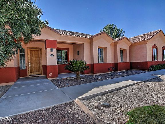 4th image of 1009 W Via De Arboles