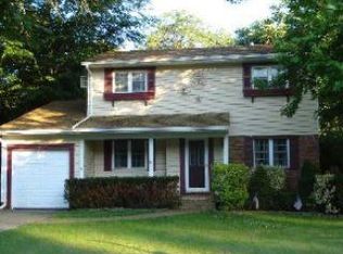 14 Somerset Dr, Commack, NY 11725