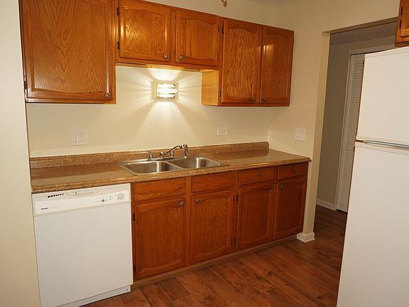 5th image of 15 Whitehall Ct