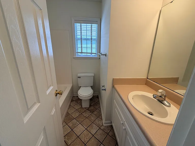 4125 Sedgwyck Ln — Photo 13