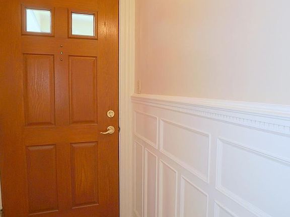 5th image of 338 Woodward Ave #1