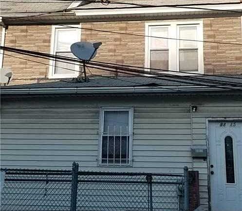 2nd image of 8815 Burdette Pl