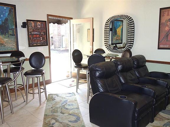 3rd image of 4056 Warwick Blvd APT 5