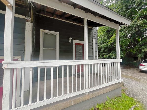 15 Woodstock Ave