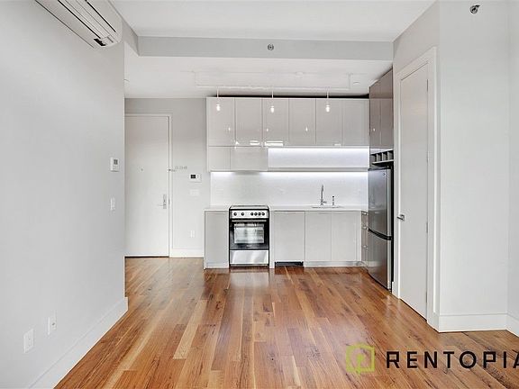 2nd image of 1038 Greene Ave #310
