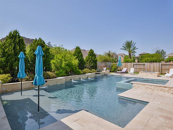 2nd image of 6827 Birdseye Maple Ln
