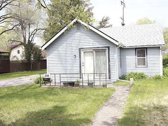 2nd image of 336 Grand Blvd