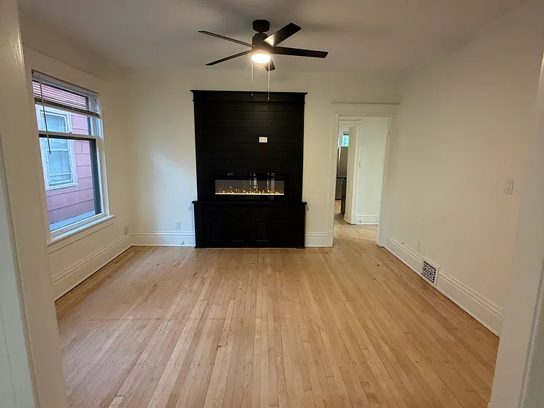 E Belleview Pl — Photo 8