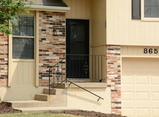 8655 N Hull Dr, Kansas City, MO 64154