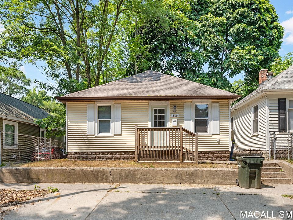 1st image of 816 W Forest Ave