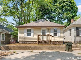 816 W Forest Ave, Muskegon, MI 49441