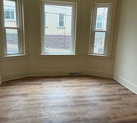 4th image of 1502 Kelton Ave #11308793