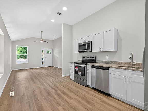 5th image of 2117 W Jackson St