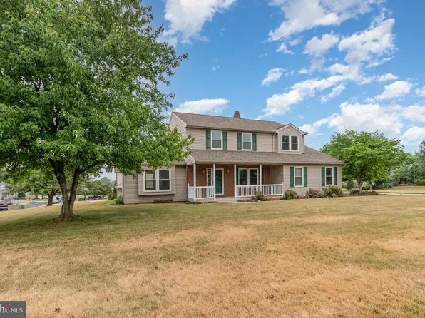 4 Beltsville Dr, Mechanicsburg, PA 17050