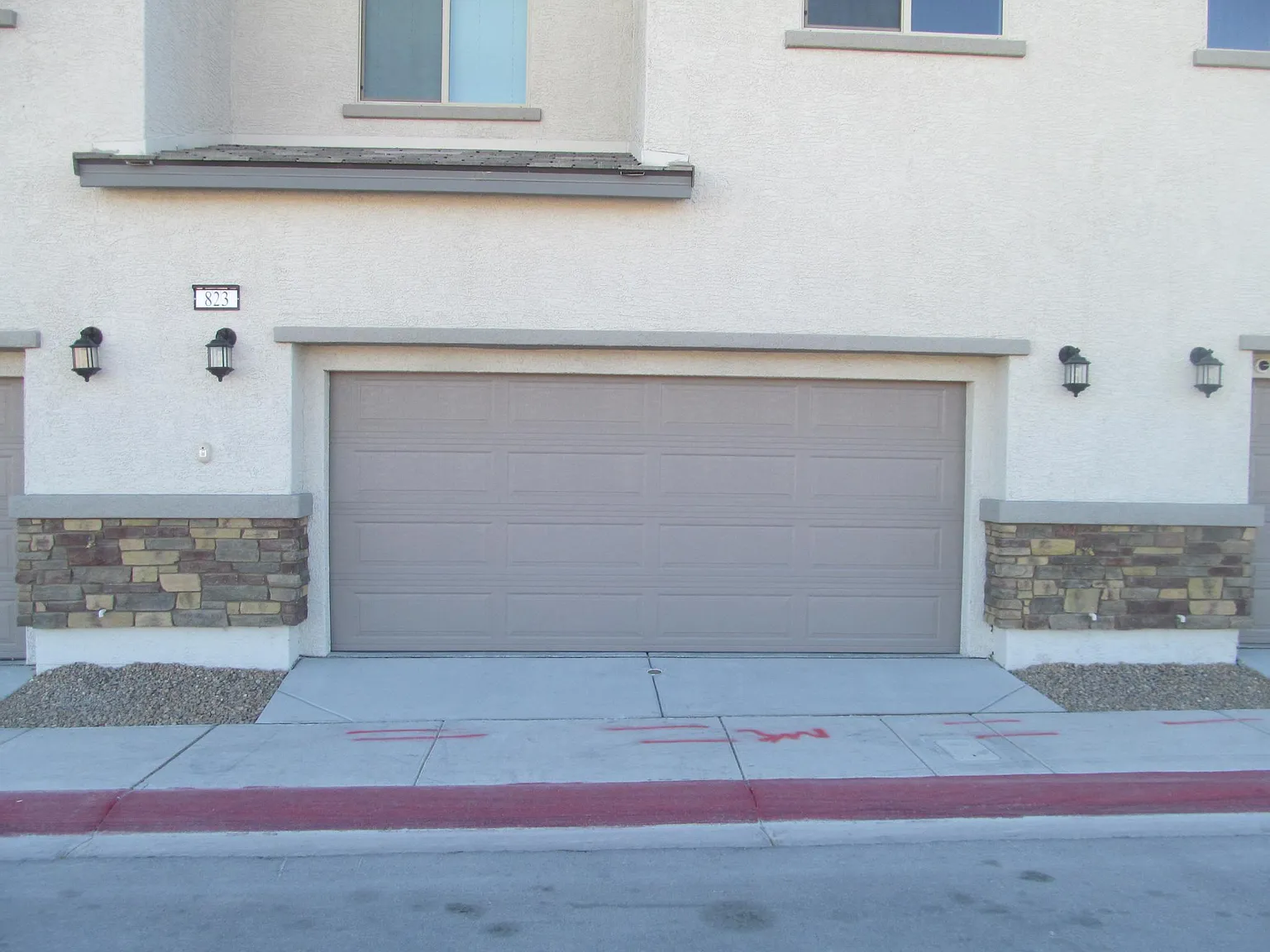 3 bed, 2.5 bath, 1975 sqft, $1,850 — Photo 4
