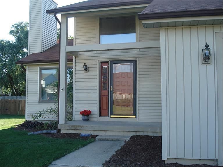1st image of 2433 Lost Creek Dr