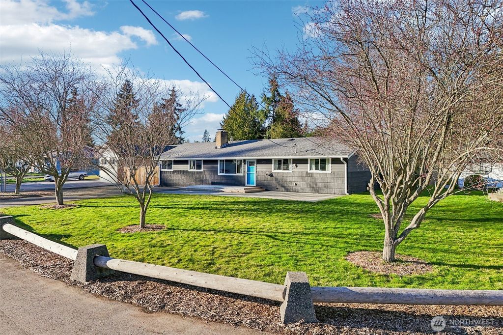 5023 161st Place SW, Edmonds, WA - View 2
