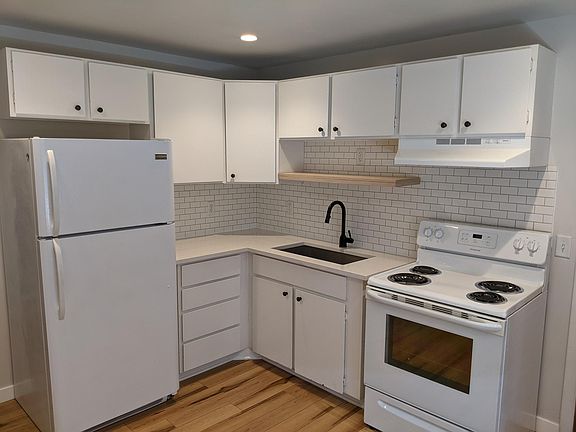 2nd image of 640 E Hollywood Ave