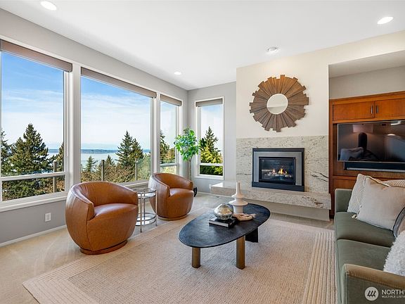5th image of 4017 56th Avenue SW