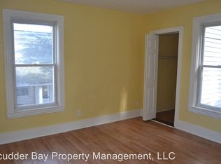 12 Pemberton St #1, Worcester, MA 01610