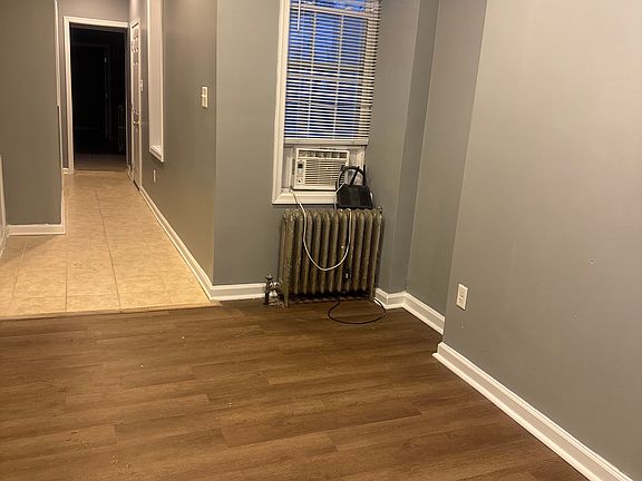 Family Room (View 2)