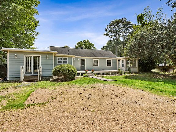 2nd image of 3604 Spottswood Pl