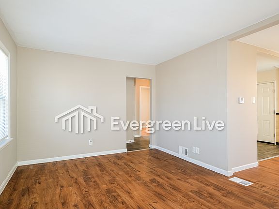 4th image of 1919 Clare Ct