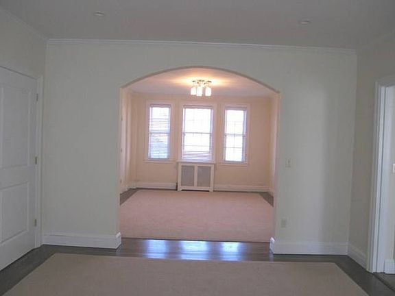 4th image of 26 E Parkway APT 8