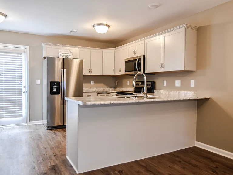 259 Alexander Blvd — Photo 6