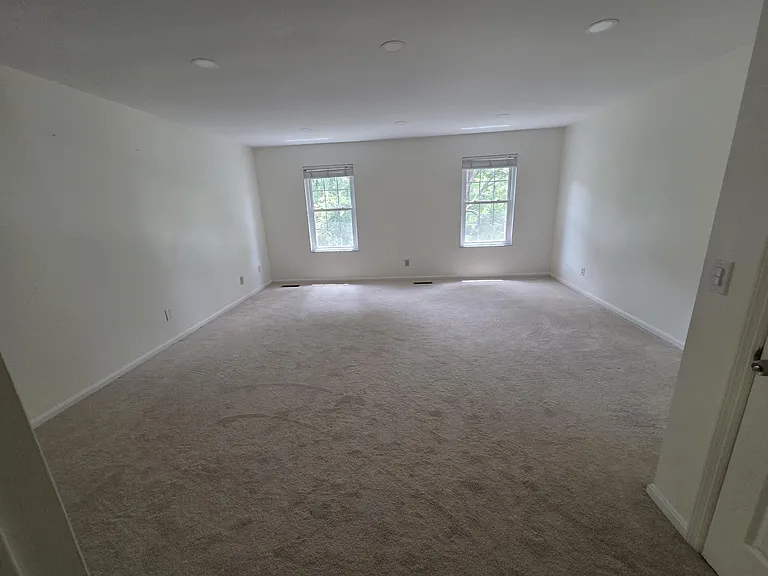 4614 Woodland Dr — Photo 12